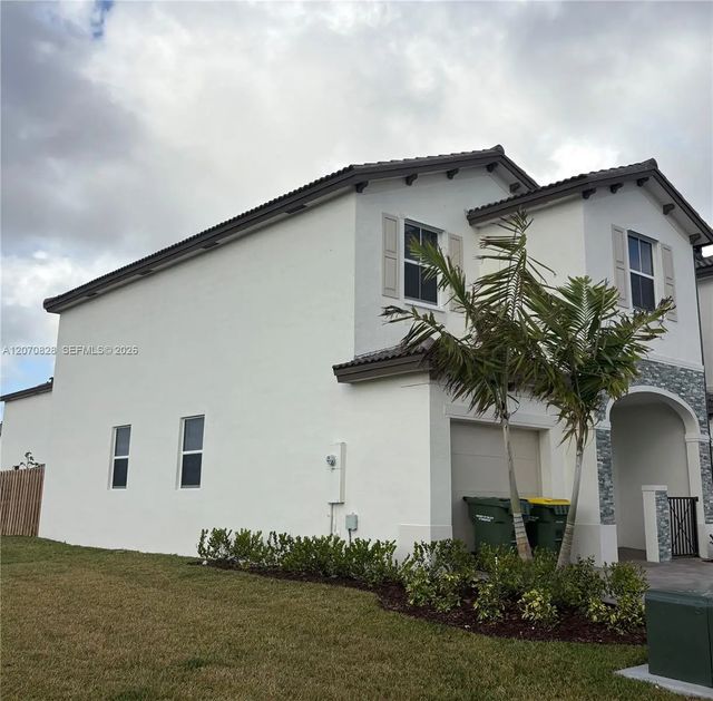 2 of 11 - 2409 Se 28th Street, Homestead, FL