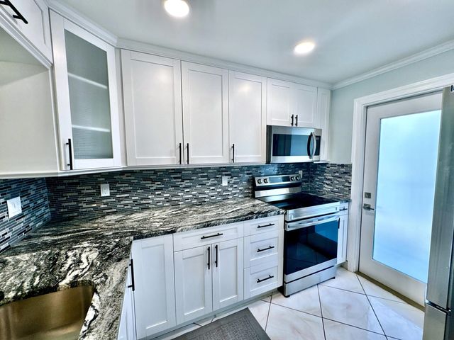 801 N Ocean Boulevard #202, Pompano Beach