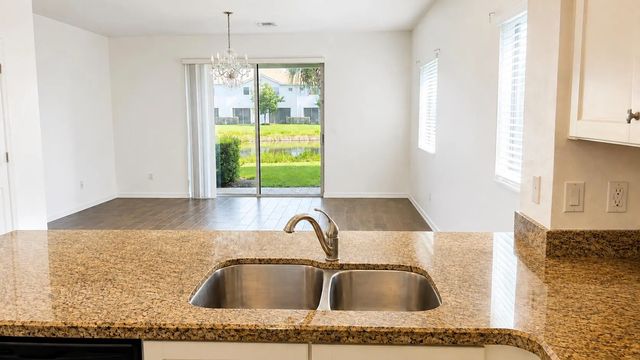 3 of 10 - 1190 Paisley Court, Lake Worth Beach, FL
