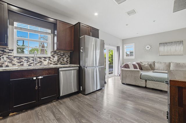 5 of 38 - 807 Nw 1st Avenue, Fort Lauderdale, FL