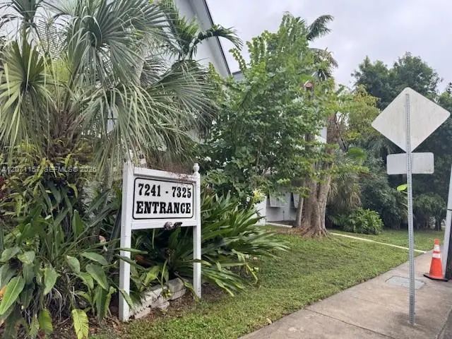 3 of 20 - 7325 Sw 63rd Avenue #102-b, South Miami, FL