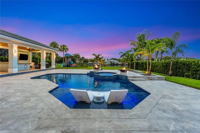 5 of 100 - 665 Sw Yacht Basin Way, Stuart, FL
