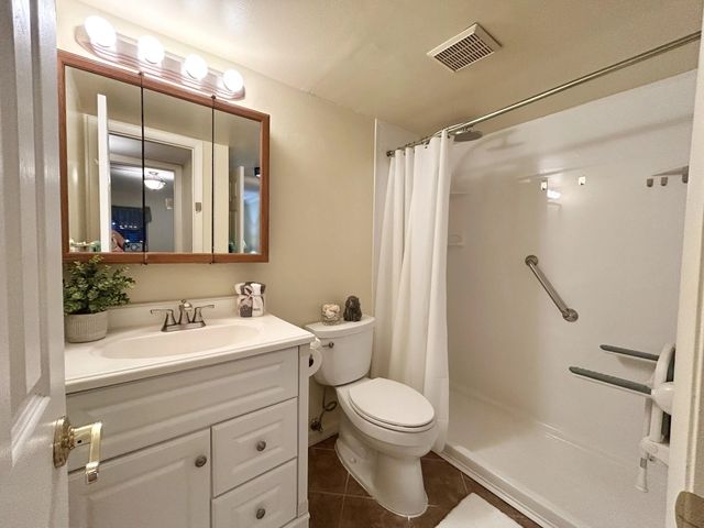 5 of 35 - 131 Lake Pine Circle #d-1, Greenacres, FL
