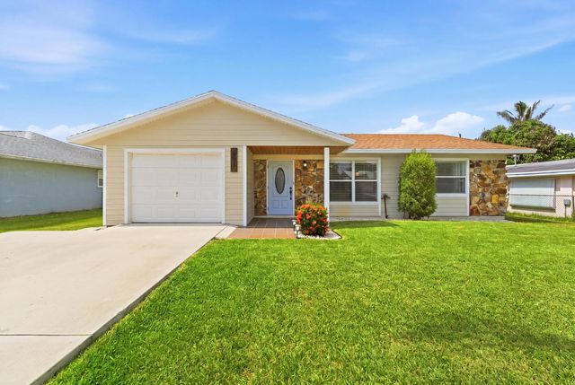 3017 Se Orchid Street, Stuart