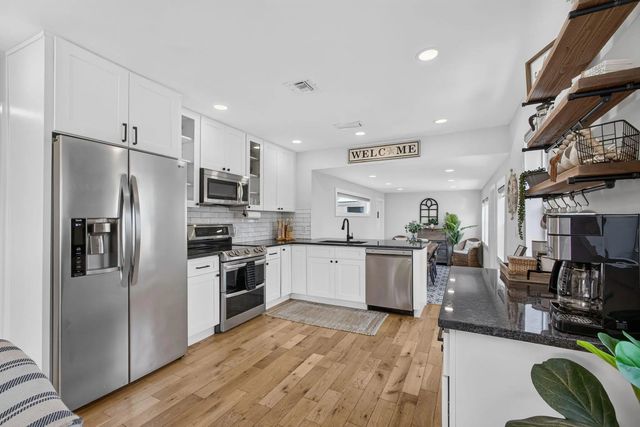5 of 67 - 1305 N Palmway, Lake Worth Beach, FL