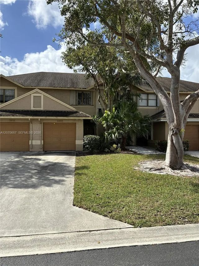 5820 Northpointe Lane, Boynton Beach