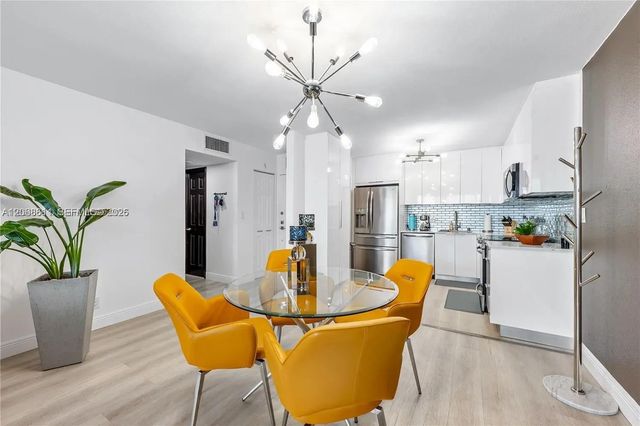 5 of 35 - 2201 S Ocean Drive #2202, Hollywood, FL