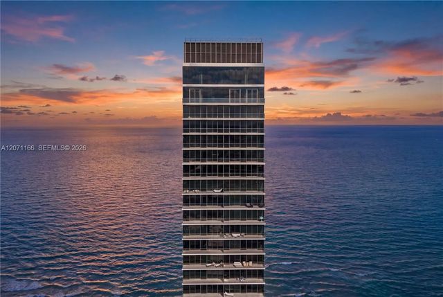 3 of 5 - 2000 S Ocean Drive #20a, Hallandale Beach, FL