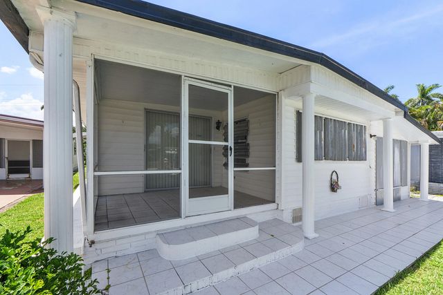 2 of 22 - 8670 Sw 18th Place, Davie, FL