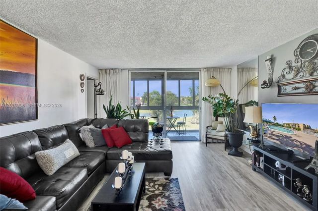 9461 Sunrise Lakes Boulevard #208, Sunrise