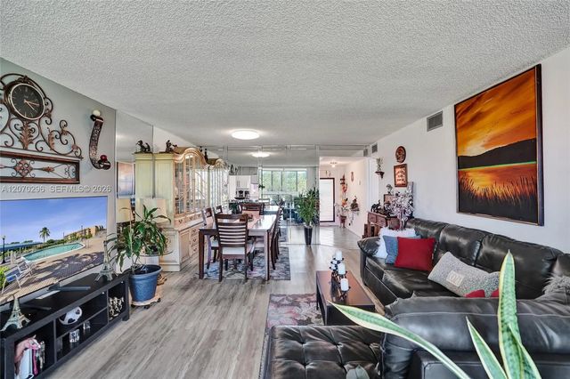 4 of 58 - 9461 Sunrise Lakes Boulevard #208, Sunrise, FL