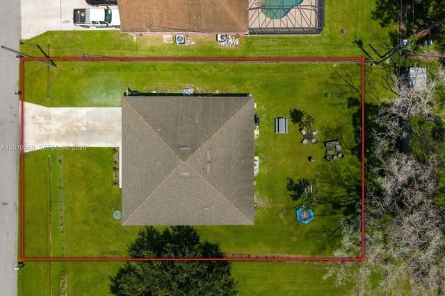 2 of 25 - 1671 Se Seashore Lane, Port St. Lucie, FL