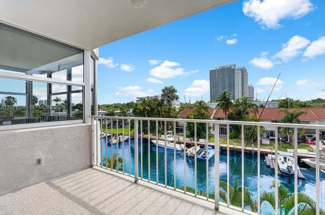 16565 Ne 26th Avenue #4e, North Miami Beach