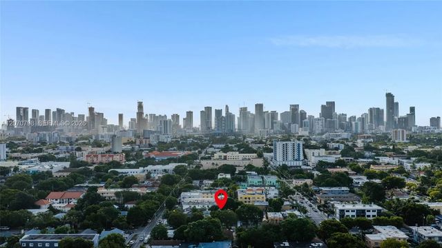 2 of 8 - 315 Sw 14th Avenue, Miami, FL
