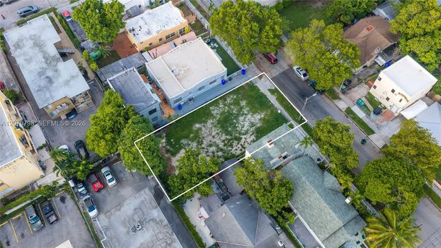 5 of 8 - 315 Sw 14th Avenue, Miami, FL