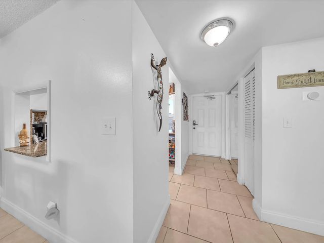3 of 32 - 6051 Nw 61st Avenue #310, Tamarac, FL