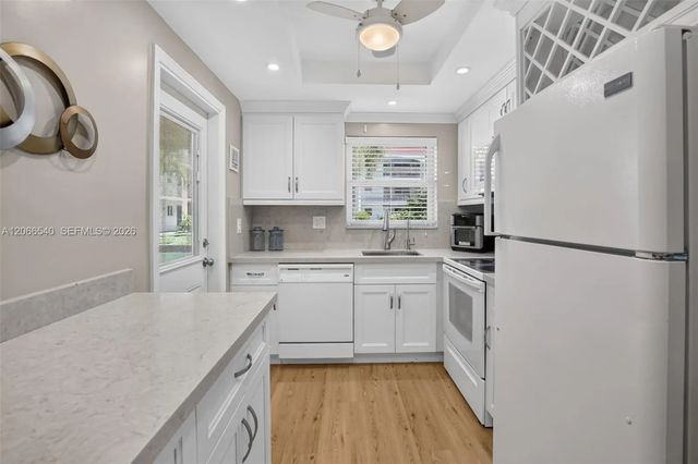 2 of 39 - 580 Egret Drive #108, Hallandale Beach, FL