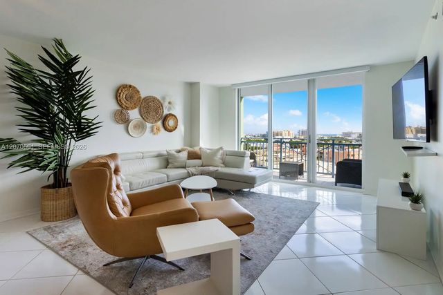 2 of 21 - 90 Alton Road #1005, Miami Beach, FL
