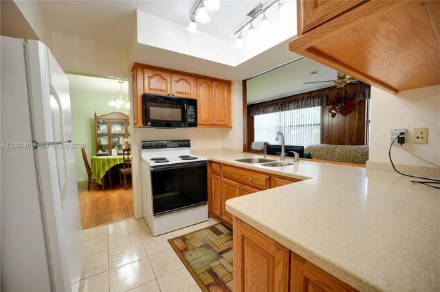3 of 37 - 7516 Taft Street, Hollywood, FL