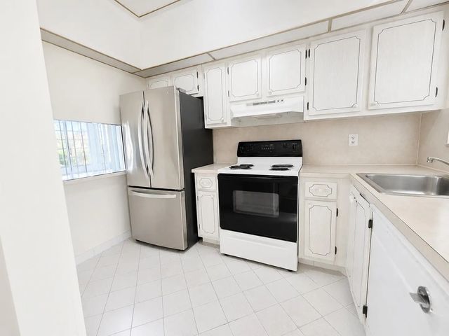 2 of 23 - 3051 Sunrise Lakes Drive E #203, Sunrise, FL