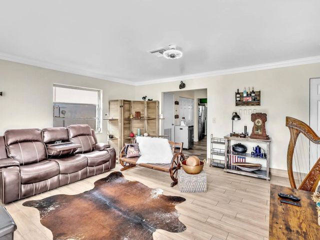 4 of 63 - 1907 Sw 22nd Avenue, Boynton Beach, FL