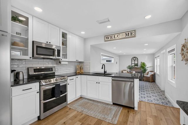 4 of 56 - 1305 N Palmway, Lake Worth Beach, FL