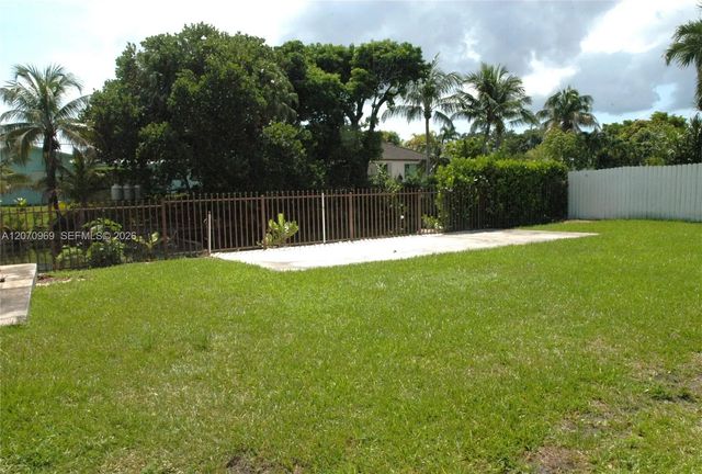 3 of 9 - 5715 Sw 112th Court, Miami, FL
