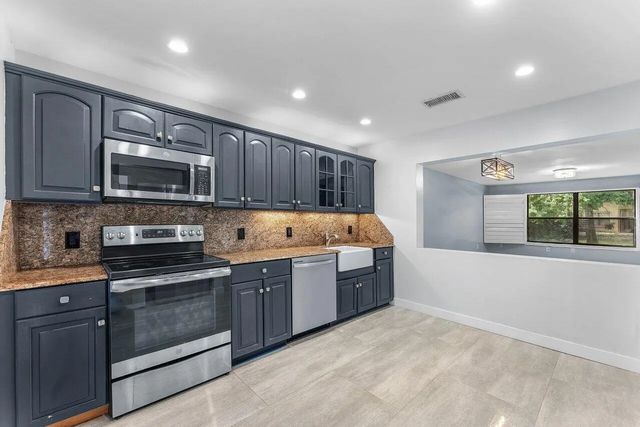 2 of 20 - 13095 Belhaven Court #5, Wellington, FL