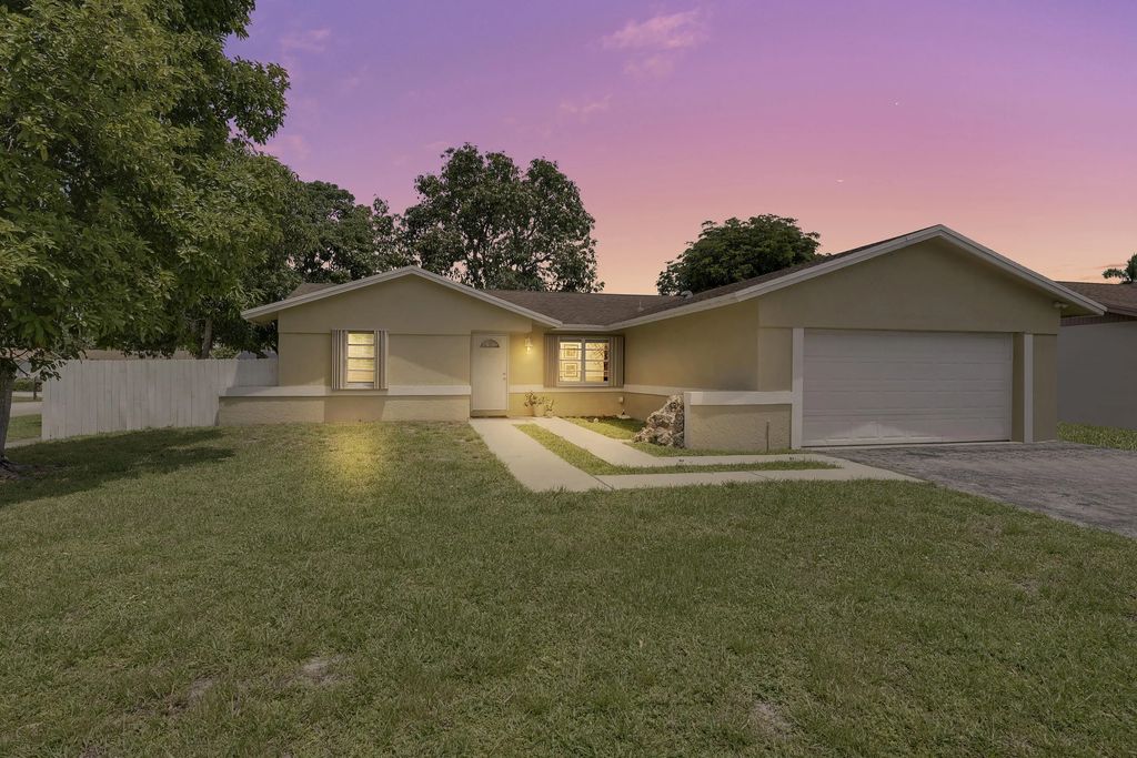9235 Saddlecreek Drive, Boca Raton