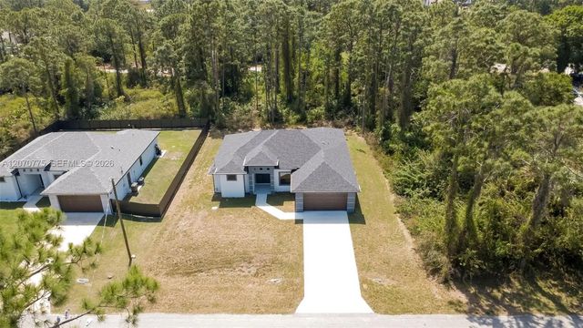 2 of 30 - 872 Spaulding Street E, Lehigh Acres, FL