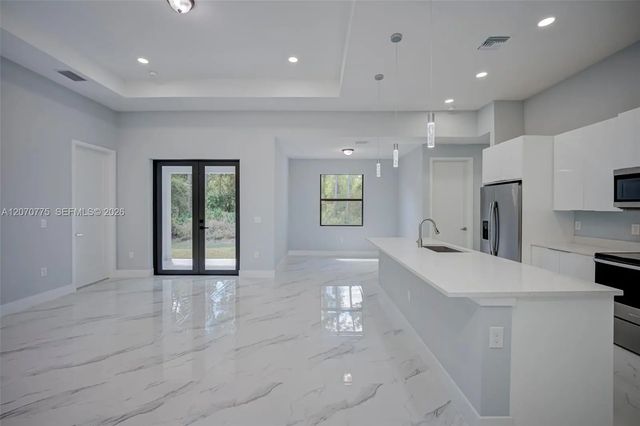 3 of 30 - 872 Spaulding Street E, Lehigh Acres, FL