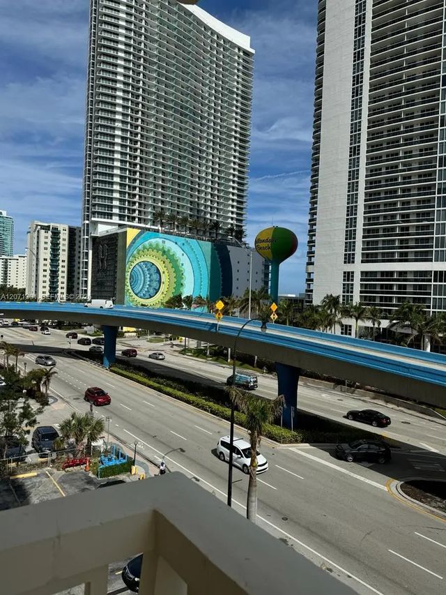 1825 S Ocean Drive #514, Hallandale Beach
