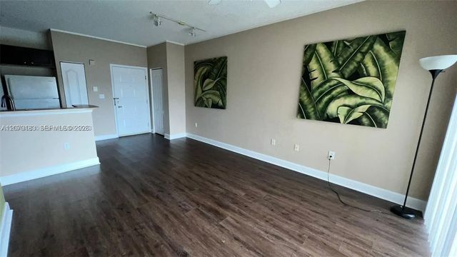 5 of 12 - 6001 Sw 70th Street #625, South Miami, FL