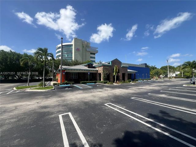 3 of 18 - 2255 Nw 87th Avenue, Doral, FL