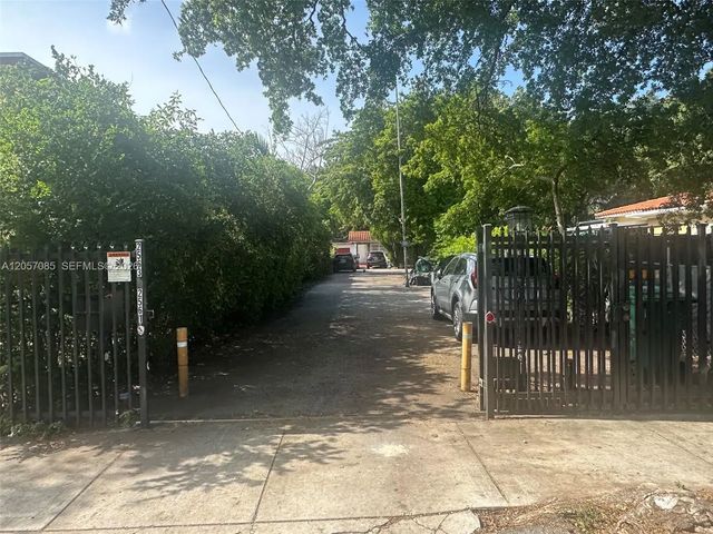 4 of 15 - N/A, Miami, FL