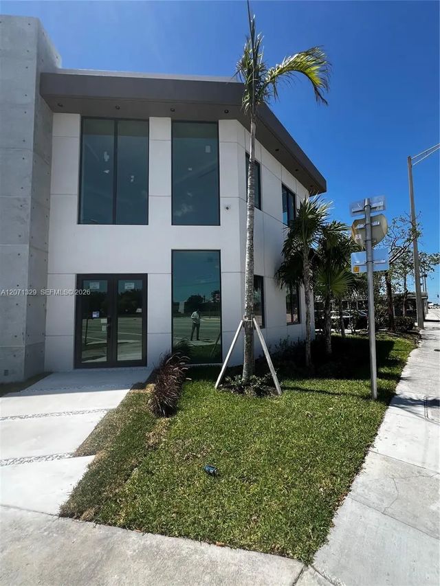 4 of 44 - 5000 Pembroke Road, West Park, FL