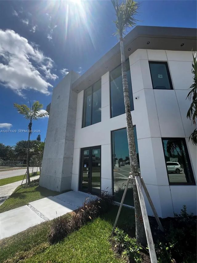 5 of 44 - 5000 Pembroke Road, West Park, FL