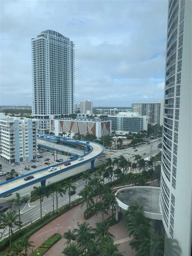 2 of 26 - 1830 S Ocean Drive #1607, Hallandale Beach, FL