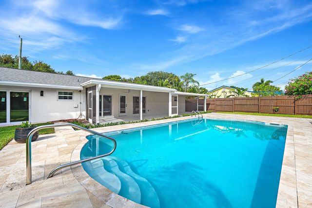 5 of 41 - 109 E Riverside Drive, Jupiter, FL