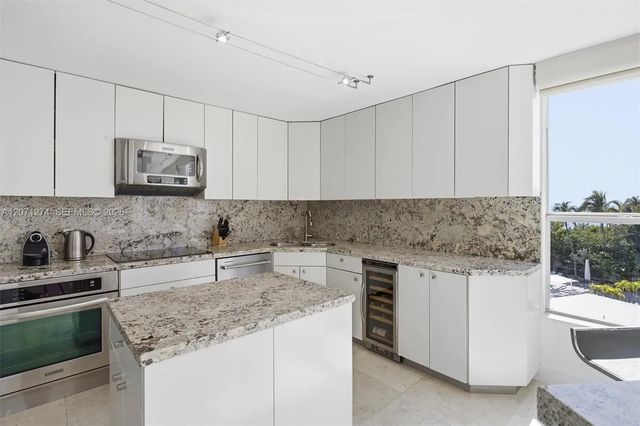 4 of 21 - 613 Ocean Drive #5d, Key Biscayne, FL