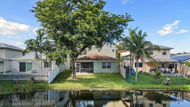 4 of 64 - 3840 Nw 23rd Place, Coconut Creek, FL