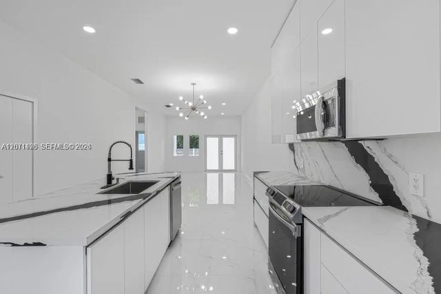 3 of 16 - 2419 Nw 97th Street, Miami, FL