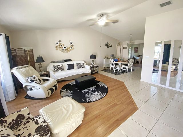 5 of 32 - 4340 Vantage Circle, Sebring, FL
