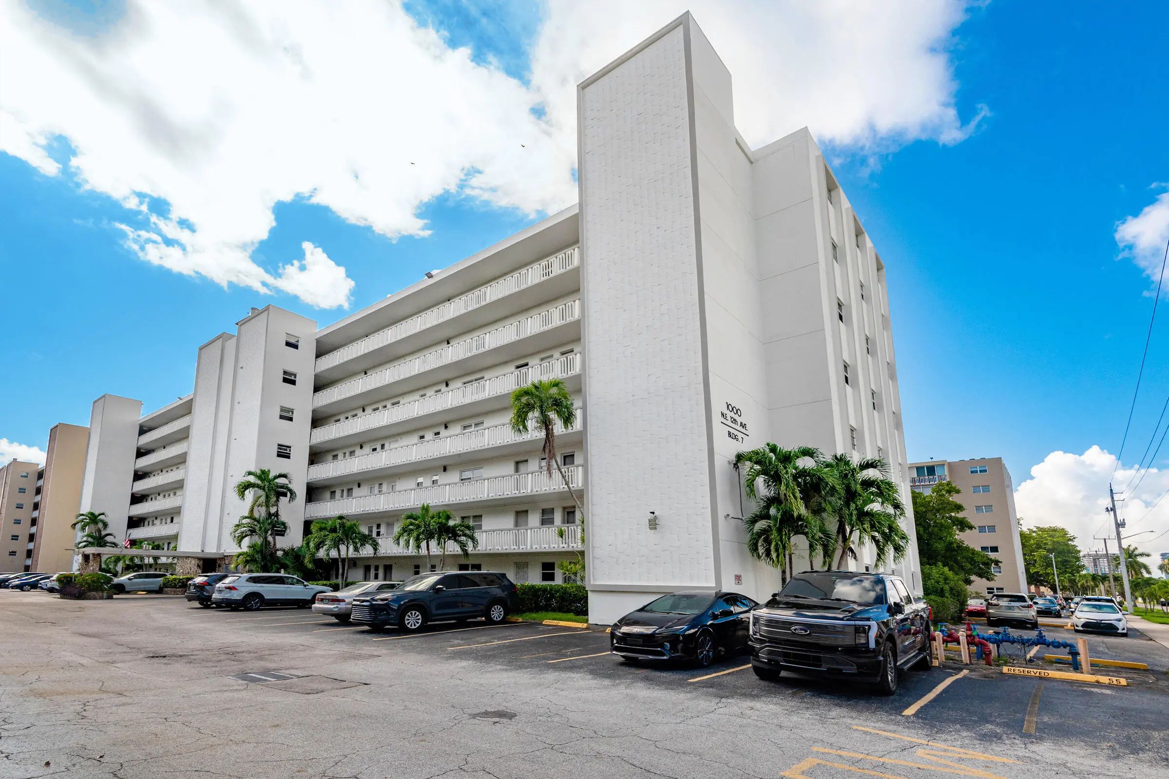 1000 Ne 12th Avenue #104, Hallandale Beach