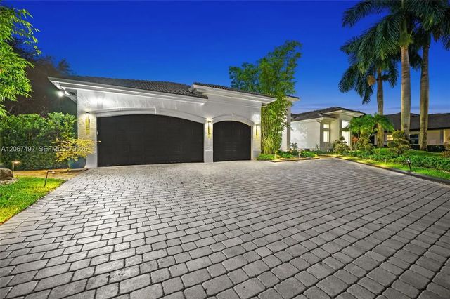 2 of 53 - 3829 Gulfstream Way, Davie, FL
