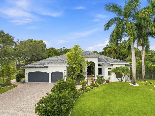 4 of 53 - 3829 Gulfstream Way, Davie, FL