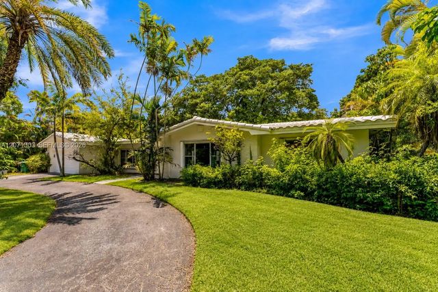 11890 Sw 72nd Place, Pinecrest