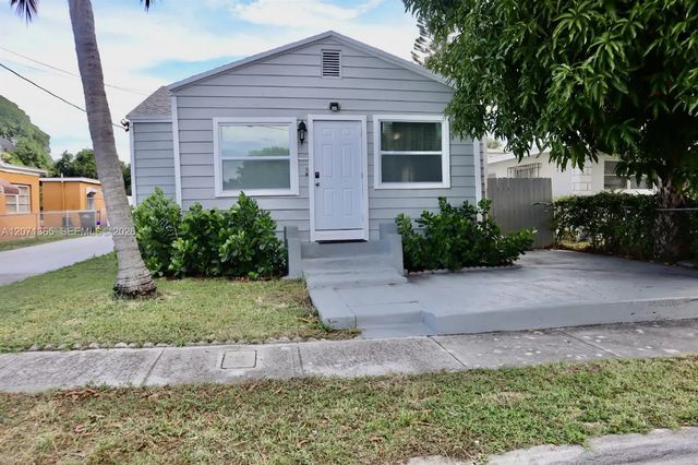 3 of 15 - 1112 11th Street, West Palm Beach, FL