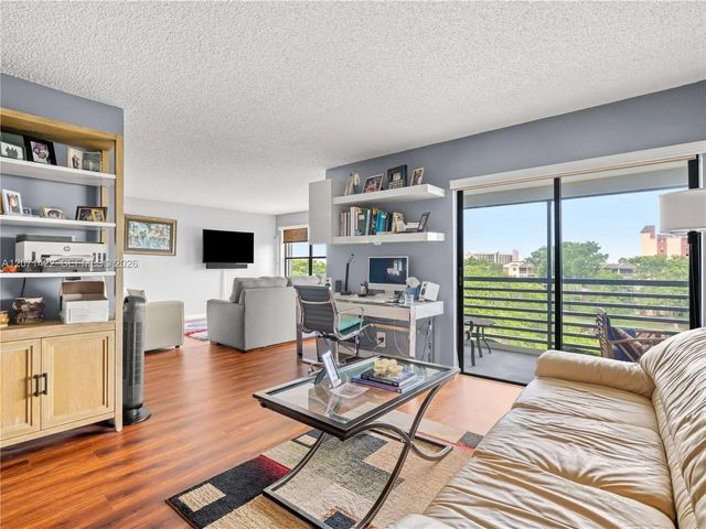 2314 S Cypress Bend #611, Pompano Beach