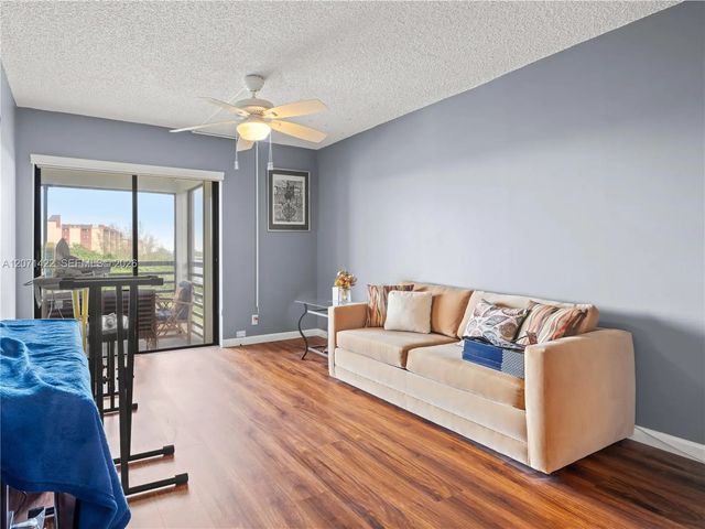 4 of 25 - 2314 S Cypress Bend #611, Pompano Beach, FL